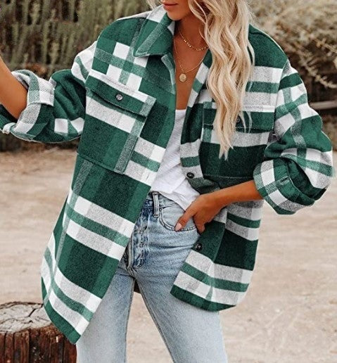 Women's Oversized Plaid Shacket - Cozy Flannel Jacket for Fall Fashion