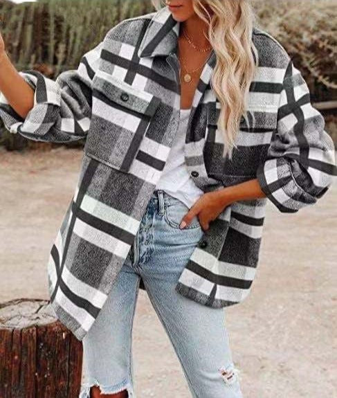 Women's Oversized Plaid Shacket - Cozy Flannel Jacket for Fall Fashion