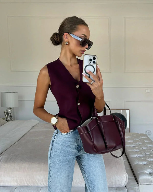 Women's Sleeveless Knitted Vest Top - Button-Front Design for Stylish Layering