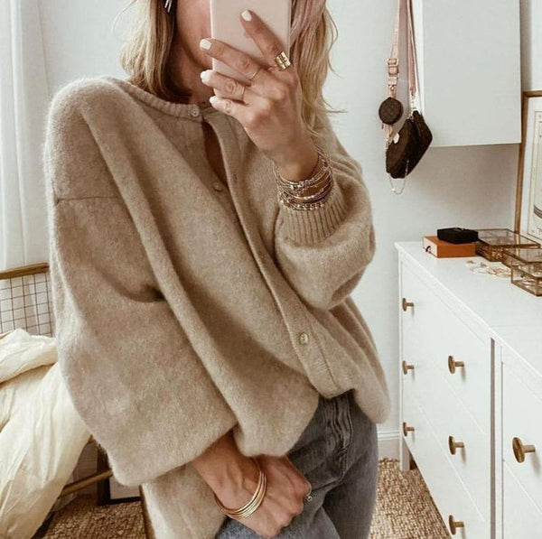 Women's Oversized Knit Cardigan with Drop Shoulders - Cozy Button-Up Sweater for Casual Style