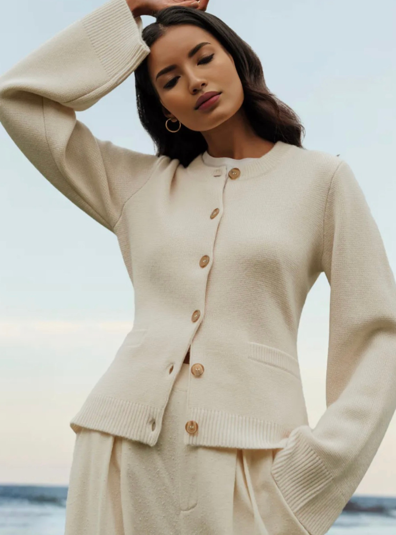 Women's Long Flare Sleeve Sweater - Cozy Knit Top for Fall & Winter Fashion