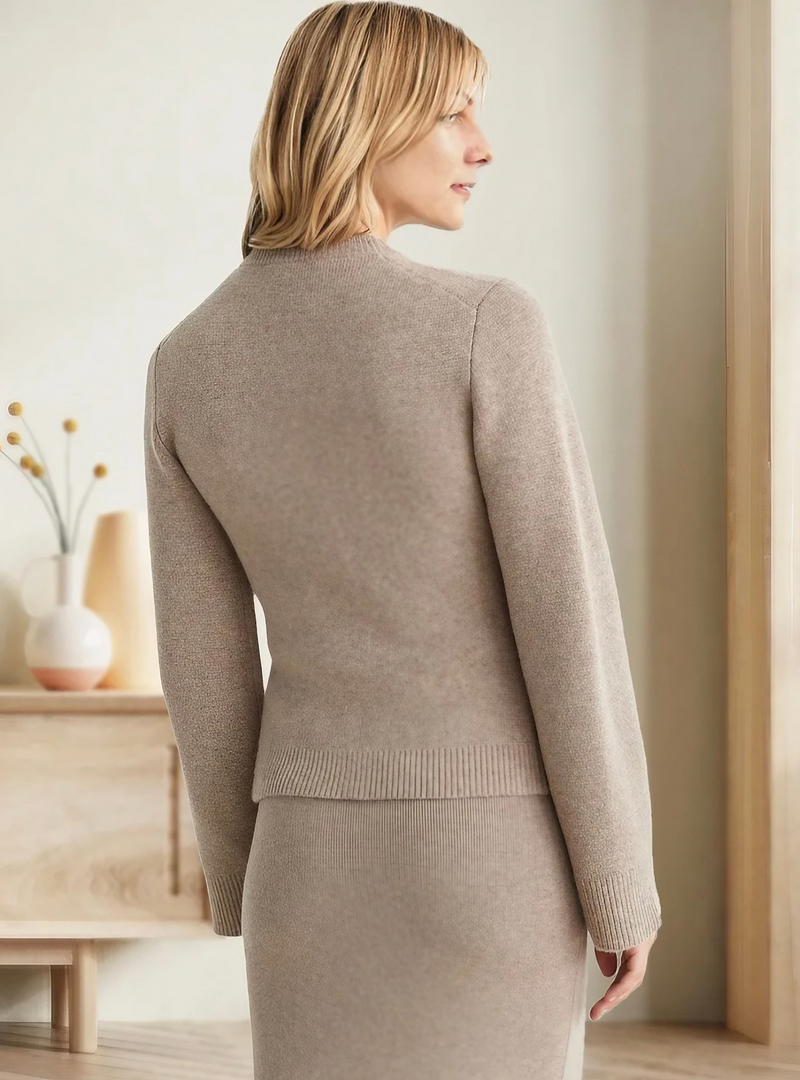 Women's Long Flare Sleeve Sweater - Cozy Knit Top for Fall & Winter Fashion