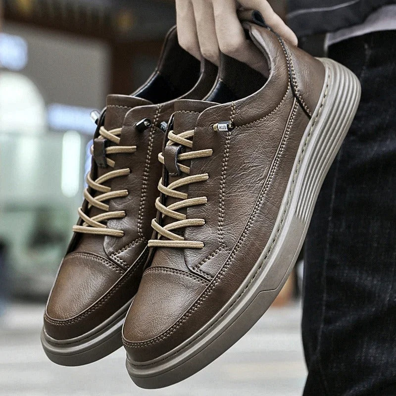 Men's Low-Top Sneakers - Stylish Tonal Stitching & Secure Lace-Up Closure for Comfort & Versatility