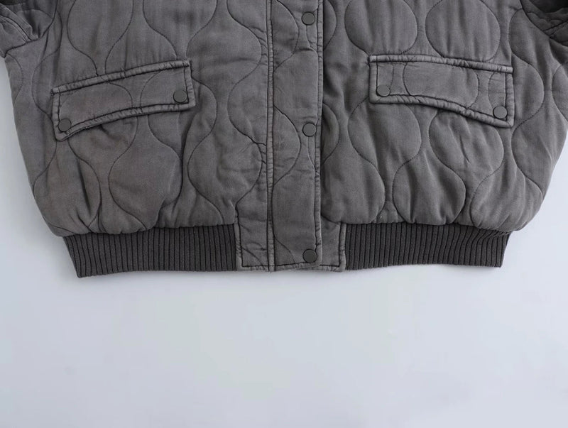 Women's Oversized Quilted Bomber Jacket - Stylish Snap Button Closure & Functional Pockets