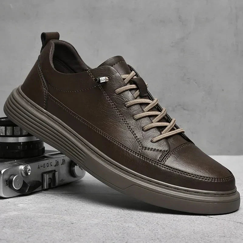 Men's Low-Top Sneakers - Stylish Tonal Stitching & Secure Lace-Up Closure for Comfort & Versatility