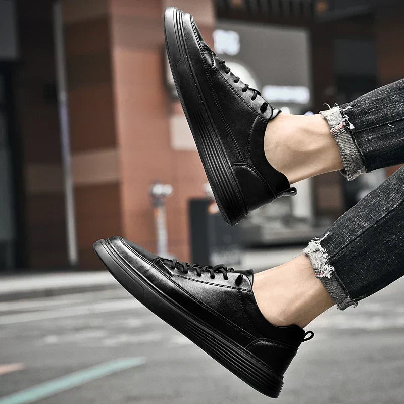 Men's Low-Top Sneakers - Stylish Tonal Stitching & Secure Lace-Up Closure for Comfort & Versatility