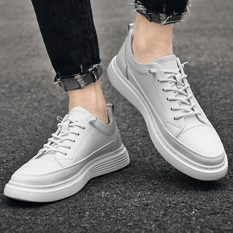 Men's Low-Top Sneakers - Stylish Tonal Stitching & Secure Lace-Up Closure for Comfort & Versatility