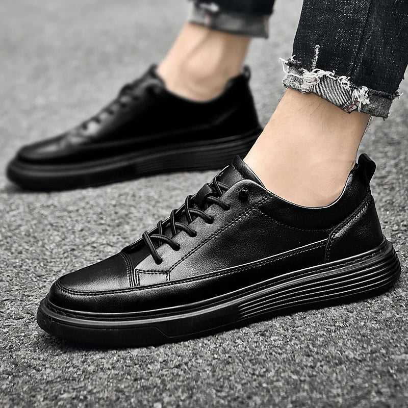 Men's Low-Top Sneakers - Stylish Tonal Stitching & Secure Lace-Up Closure for Comfort & Versatility