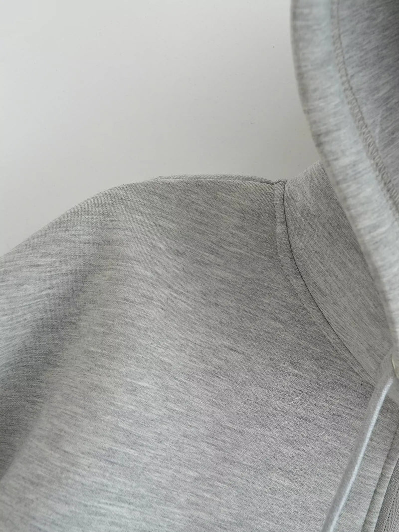 Women's Oversized Zip-Up Hoodie with Drawstring Hood & Pockets - Cozy Casual Wear