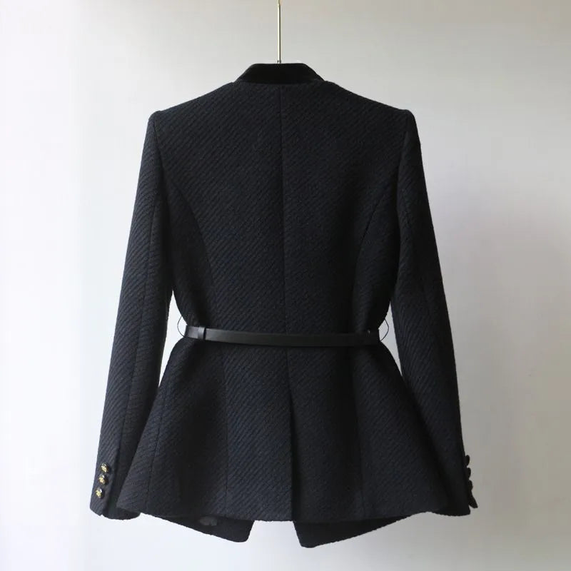 Stylish Women's Wool Coat with Button Closure - Warm & Elegant Outerwear for Fall & Winter
