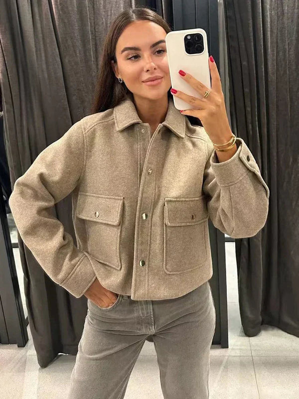 Tailored Women's Blazer Jacket - Stylish Fit for Professional & Casual Wear