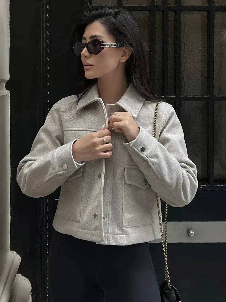 Tailored Women's Blazer Jacket - Stylish Fit for Professional & Casual Wear