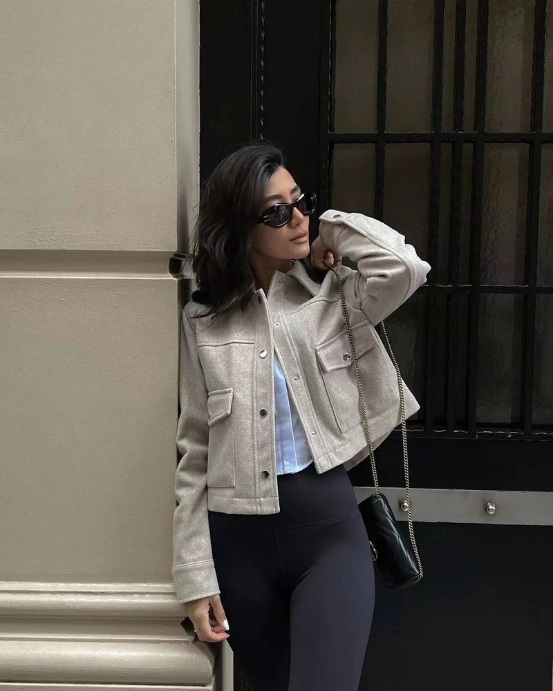 Tailored Women's Blazer Jacket - Stylish Fit for Professional & Casual Wear