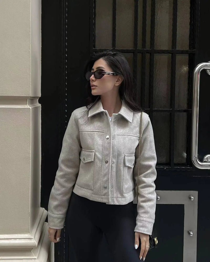 Tailored Women's Blazer Jacket - Stylish Fit for Professional & Casual Wear