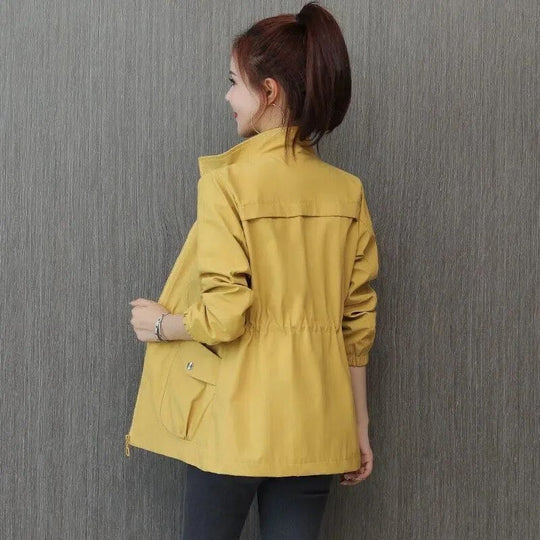 Stylish Women's Lightweight Trench Coat - Perfect for All Seasons, Water-Resistant, and Versatile Outerwear