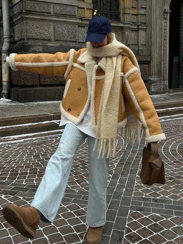 Women's Oversized Winter Jacket - Short Length with Stylish Contrast Trim Design