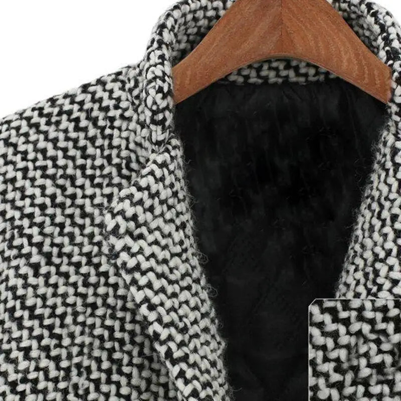 Women's Tailored Houndstooth Winter Coat - Stylish Button Closure, Warm & Chic Outerwear