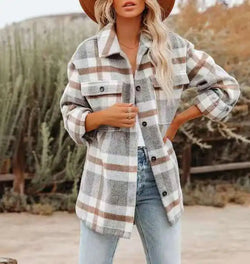 Women's Oversized Plaid Shacket - Cozy Flannel Jacket for Fall Fashion