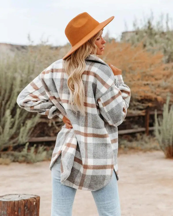 Women's Oversized Plaid Shacket - Cozy Flannel Jacket for Fall Fashion