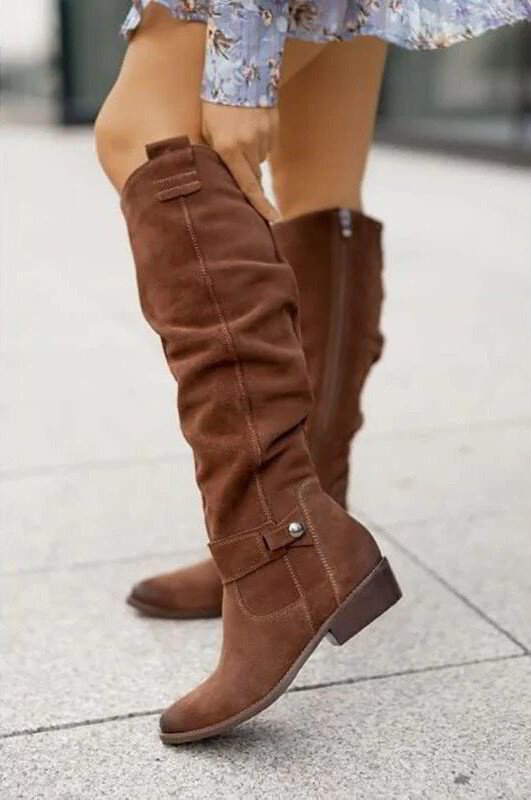 Stylish Women's Knee-High Boots with Low Heel & Convenient Side Zip Closure - Perfect for Everyday Wear