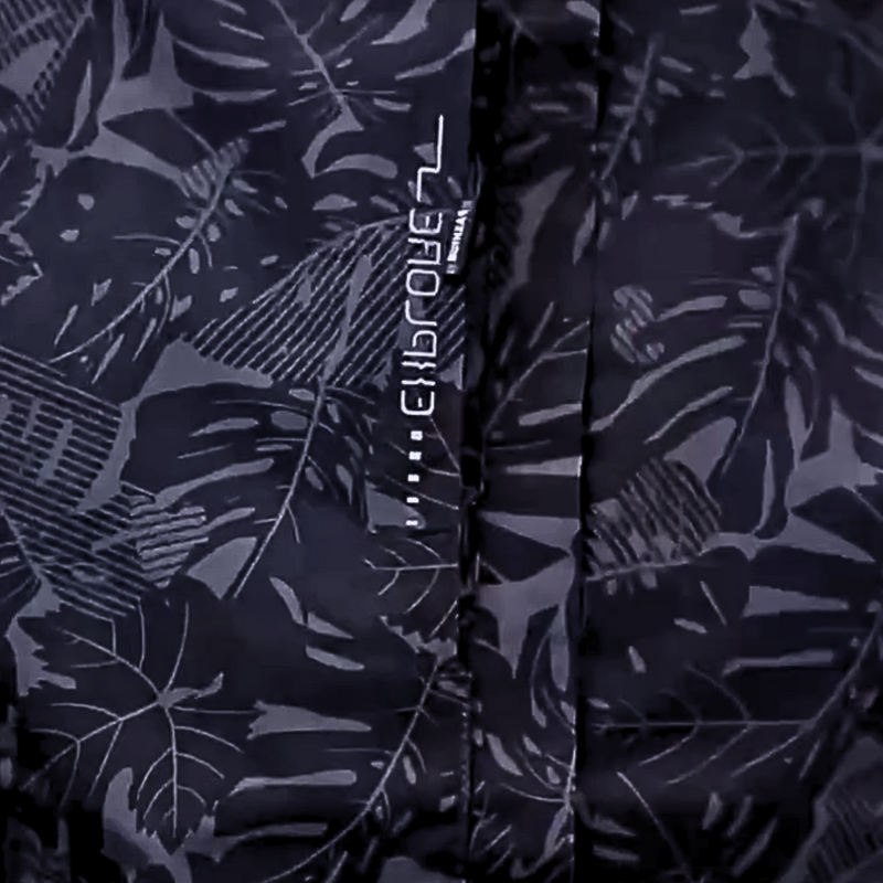 Women's Waterproof Hooded Rain Jacket with Zippered Pockets - Lightweight & Breathable Outdoor Coat