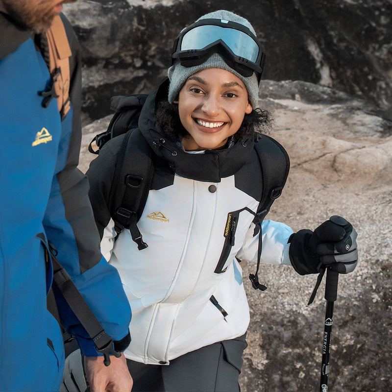 Women's Water-Resistant Fleece Ski Jacket - 4 Pocket Design for Ultimate Comfort and Convenience