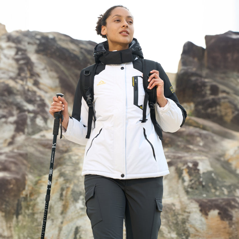 Women's Water-Resistant Fleece Ski Jacket - 4 Pocket Design for Ultimate Comfort and Convenience